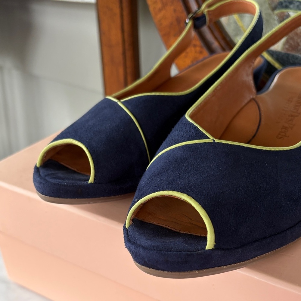 L’Amour Des Pineda Elegant Navy Suede Slingback Wedge Sandals - Picture 6 of 12